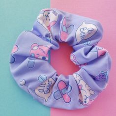 Purple Menhera Scrunchie - Fairy Kei Hair Tie for Girls Kawaii Guro Fairy Kei Nurse Teddy Bear Pastel Purple Cute Animals Menhera Disney Scrunchies, Fairy Kei Hair, White Hair Flowers, Custom Cheer Bows, Tie Dye Hair, Ponytail Wrap, Preppy School, Handmade Scrunchie, Cosplay Hair