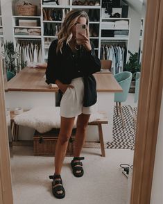 North Carolina Summer Outfits, Bougie Summer Outfit, Burken Stocks Outfit Summer, Outfit College, Outfit School, Look Boho Chic, College Outfit, Europe Outfits, Chique Outfits