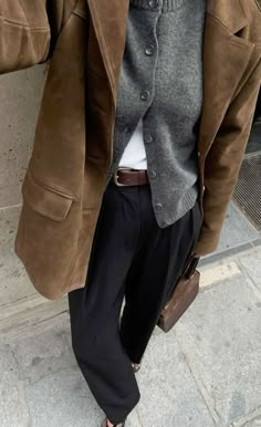 Brown Leather Jacket Outfit, Mode Ulzzang, Cardigan Outfit, Outfit Ideas Winter, Jairzinho