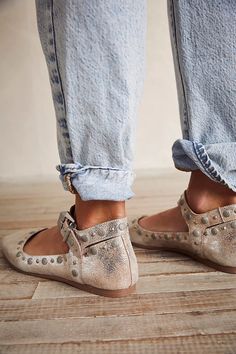 Mystic Mary Jane Flats | Free People Mary Jane Flats Outfit, Leather Flats Women, Mary Jane Ballet Flats, Chic Flats, Free People Shoes, Womens Ballet Flats, Mary Jane Flats, Shoe Art, Girls Sneakers