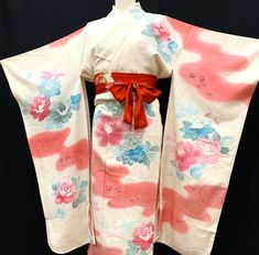 This is Japanese Silk Furisode Kimono. Length : approx 160 cm  Width : approx 130 cm  Sodetake: approx 94 cm **Not included Obi Belt Material : Silk Condition : Vintage Excellent/ Please check photo. **CARE : dry clean recommended Please don't hesitate to contact me if you have any question!! Please see other items. https://www.etsy.com/jp/shop/YUMEYAKKOJapan?ref=hdr_shop_menu Fantasy Kimono Design, Kimono Embroidery, Long Kimono Dress, Furisode Kimono, Japanese Traditional Clothing, Yukata Kimono, Wedding Kimono, Kimono Design, Obi Belt