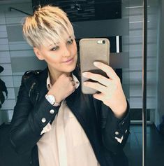 Which Hair Colour, Short Hair Ideas, Sassy Hair, Funky Hairstyles, Short Bob Haircuts, Haircut And Color, Platinum Blonde Hair, Short Pixie Haircuts, Short Blonde