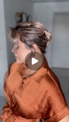 Ekaterina Guerra | Short Hairstyles + Makeup on Instagram: "#onemore #hairstyleidea ♥️

When you comment “Haircuffs” all one word I send you the direct link to shop them 😙

#hairstyleoftheday #holidayhair #holidayhairstyle #bobhairstyles #shorthair #bobhairstyle #cabellocorto" Holiday Hairstyles, Short Hairstyles, Bob Hairstyles, Short Hair Styles, Hairstyles, Hair Styles, Makeup, Instagram, Make Up