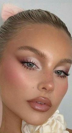 Rosa Make-up, Light Makeup Looks, Makeup Tip, Prom Makeup Looks, Formal Makeup, Soft Glam Makeup