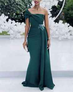 #greendress #promdress #longdress #green #fashion Dresses For Maid Of Honor, Mermaid Dark, Satin Mermaid Dress, Mermaid Bridesmaid, Bridesmaid Dressing Gowns, Maid Of Honour Dresses, Mermaid Bridesmaid Dresses, Cheap Bridesmaid Dresses