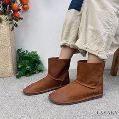 Lasaky - Chic Suede-Lined Shoes with Rounded Toes and Flat Soles Womens Boots Flat, Fitness Wear Women, Botas Chelsea, Summer Boots, Short Leather Boots, Handmade Leather Shoes, Warm Boots, Leather Boot Shoes, Color Cafe