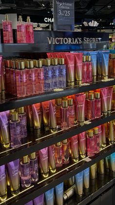 Victoria Secret Perfume Aesthetic, Victoria’s Secret Perfume, Victoria Secret Brume, Victoria Secret Products, Victoria Secret Parfum, Perfume Victoria Secret