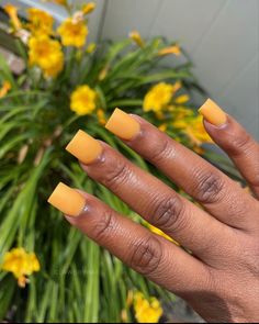 Summer Nail Colors Black Women, Short Summer Nails Black Women, Short Square Acrylic Nails Summer Yellow, Yellow Short Square Nails, Yellow Nails On Black Women, Toe Nails Summer, Nails On Dark Skin, Nail Laquer, Natural Nails Manicure