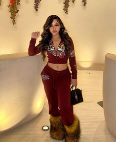 Green Ed Hardy Outfit, Ed Hardy Sweatpants Outfit, Outfits That Go With Red Hair, Christmas Fits Baddie, Red Outfit Inspo Aesthetic, Edhardy Y2k Outfit, Y2k Christmas Outfits, Fur Outfit Aesthetic, Ed Hardy Set