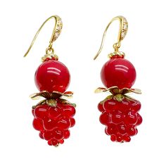 This earrings features red bamboo coral and glass raspberry dangle earrings, handcrafted with care by skilled artisans. The dazzling red coral beads are expertly paired with delicate raspberry-colored glass beads to create a unique and striking contrast. It will be contained in a nice jewelry box with well packed. Elegant Red Czech Glass Earrings, Elegant Red Czech Glass Beaded Earrings, Red Bamboo, Bamboo Coral, Nice Jewelry, Red Gowns, Coral Beads, Red Coral, Badger