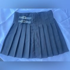 No Boundaries Black Pleated Skirt W/Buckles Never Worn, New W/O Tags Size M 7-9 Black Pleated Skirt, No Boundaries, Pleated Skirt, Boundaries, Womens Skirt, Dress Es, Dresses Skirts, Skirt, Tags