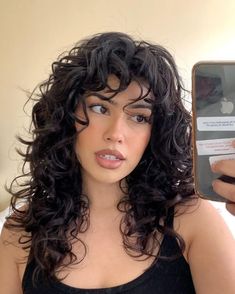 Long Curly Haircuts, Layered Haircuts With Bangs, Layered Hair With Bangs, Curly Hair Photos, Haircut Inspo, Haircuts For Wavy Hair, Haircuts For Curly Hair