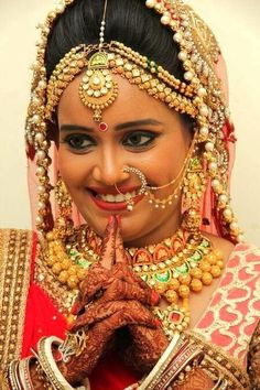 New Dulhan Pose, Wedding Dulhan Pose, Haldi Photoshoot, Haldi Ceremony Outfit, Bride Photos Poses