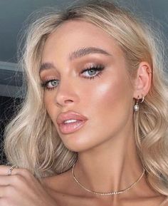 Prom Makeup Blue Eyes, Makeup Looks Blue Eyes, Glam Bride Makeup, Wedding Makeup For Blue Eyes, Ball Makeup, Natural Prom Makeup, Natural Glam Makeup