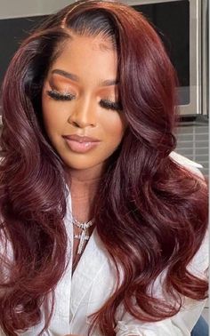 Auburn Weave Black Women, Black Women Fall Hair Color, Cherry Cola Hair Color On Black Women, Fall Hair For Black Women, Autumn Hair Color For Black Women, Winter Hair Colors For Black Women, Fall Hair Color For Black Women, Dark Auburn Hair Color On Black Women