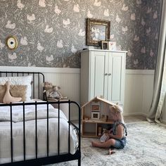 Hollingworth Wallpaper by Aubrey Fairchild Sw Pure White, Book Bench, Classic Nursery, Nursery Trends, Outdoor Stair Lighting, Entry Tables, Slate Flooring, Marble Flooring, Bedroom Walls