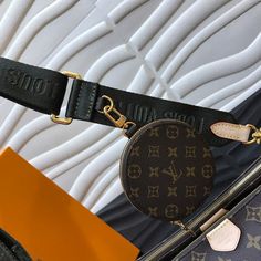 Size: Standard Size It comes with Dust box, Care manual, Tag, and Paper bag. Top Collection, Cute Bag, New Handbags, Crossbody Shoulder Bag, Louis Vuitton Bag, Messenger Bag, Fashion Statement, Wellness Design, Paper Bag