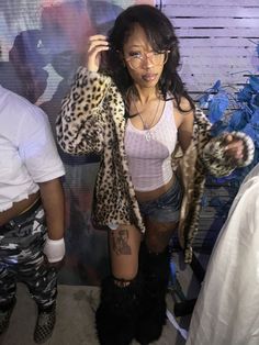 Cute Pink Top Outfits, Leopard Y2k Outfit, Outfit Inspo Gyaru, Pink Leopard Print Outfit, Mcbling Shorts Outfit, Pink Leopard Outfit, Leopard Tank Top Outfit, Black Trashy Y2k Outfits, Y2k Short Dress