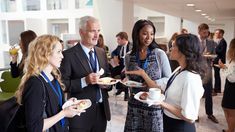 A successful networking event takes patience, planning, and a little creativity — not to mention a great venue. Here are our six top tips to help you plan a successful networking event. Professional Networking, Fun Facts About Yourself, Corporate Meeting, Career Success, Lunch Break, Job Hunting, Career Advice