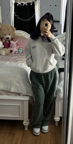 Comfy Outfit Ideas For Home, Period Outfits Comfy, Outfit Ideas For School Hot Weather, Simple Comfortable Outfits, School Simple Outfits, Outfits When On Your Period, Comfy Clothes Outfit, Fall Outfit Inspo 2024 Aesthetic, Tight Clothes Outfits