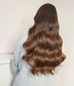 Light Caramel Hair, Brown Hair Tones, Bangs With Medium Hair, Caramel Hair, Wedding Hair Inspiration, Long Hair Girl