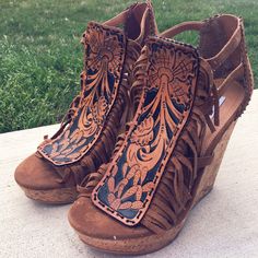 Western Sandals, Western Shoes, Sandals Cute, Boot Barn, Wedding Boots, Cute Wedges, Estilo Hippie, Sandals Collection, Shoe Closet