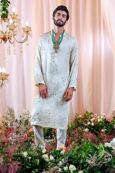 Shop for Mahima Mahajan Green Satin Organza Leon Sequin Embroidered Kurta Set for Men Online at Aza Fashions Mahima Mahajan, Kurta Set For Men, Color Jade, Sequin Embroidery, Kurta With Pants, Sequins Embroidery, Green Satin, Kurta Set, Blouse Styles