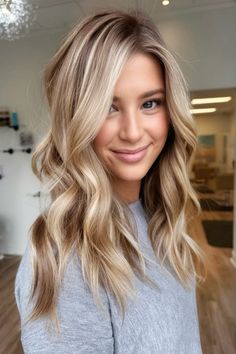 Colors For Blonde Hair To Wear, Blond Smudge Root, Ash Blonde Blowout, Fall Hair For Blondes 2024, Blake Lively Hair Blonde, Blonde Highlights In Medium Brown Hair, Light Hair With Lowlights, Cool Highlights On Blonde Hair, Semi Blonde Hair