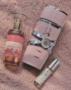 Yummiest fragrance combo ever 🎀>.<“  Layers in order-  Al-rehab Soft perfume oil🍋🍭  Lattafa Yara Eau de parfum🍓🍦  Bath & Bodyworks Strawberry Pound Cake fragrance mist🍰 Strawberry Milkshake Perfume, Yara Lattafa Perfume Layering, Al Rehab Soft, Yara Perfume Layering Combo, Yara Perfume Combo, Strawberry Pound Cake Bath And Bodyworks, Pound Cake Perfume, Strawberry Pound Cake Perfume, Cake Perfume