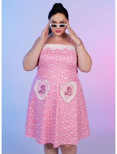 Barbie Heart Retro Sweetheart Dress Plus Size Plus Size Barbie, Heart Retro, Barbie Look, Plus Size Hot, Pumpkin Dress, Hot Topic Dresses, Girls Crop Tops, Tall Hoodies, Plus Size Fits