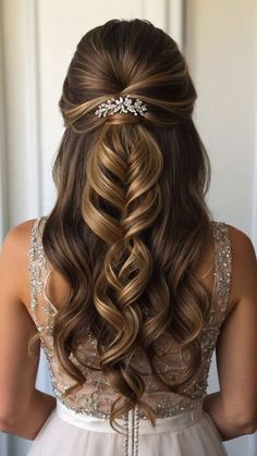 Prom Hair Down Hairstyles, Hair Ideas Down, Prom Long Hairstyles, Debutante Hair, Wedding Hairstyles Curls, Fairytale Hairstyles, Formal Hair Styles, Blonde Instagram, Tail Hairstyle