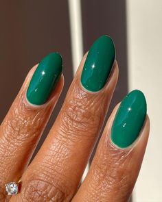 Basic Nail Polish, Short Oval Nails, Basic Nail, Emerald Nails, Basic Nails, Nail Essentials, Round Nails, Oval Nails, Holographic Nails