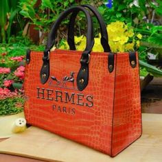 Hermes Women, Hermes Orange, Small Handbag, Luxury Collection, Women Leather, Everyday Items, Small Handbags, Bags Designer Fashion, Fashion Essentials