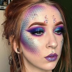 Mermaid Inspired Makeup, Edc Makeup, Cool Halloween Makeup, Mermaid Halloween, Halloween Makeup Scary