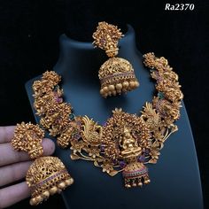 Jumkas Jewellery Model, Wedding Jewelry Sets Bridal Jewellery, Indian Wedding Jewelry Sets, Neck Pieces Jewelry, New Gold Jewellery Designs, Gold Earrings Models