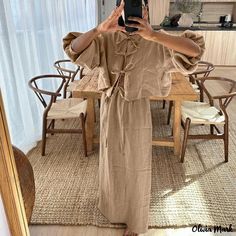 Olivia Mark - Elegant Revival Tea Dress Set Suits Outfits, Skirt Outfits Summer, High Waist Long Skirt, Long Skirt Outfits, Solid Skirt, Laced Up Shirt, Puff Sleeve Shirt, Traje Casual, Retro Mode