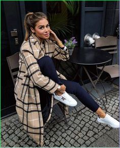 Come vestirsi bene con poco: 16 utilissimi consigli Estilo Chic, Trending Fashion Outfits, Other Outfits, Fashion 2020, Japanese Women, Comfy Outfits