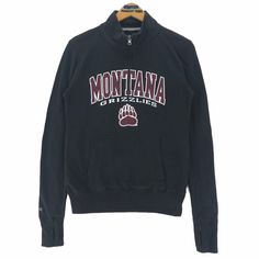 University Of Montana Grizzlies basketball team sweatshirt in black colour. Half zipped sweatshirt with embroidered logo on the front. Still in good condition. SEE THE PICTURES FOR MORE DETAILS. CONDITION : 9/10 MEASUREMENT Pit : 18.5 inch Length : 24 inch Shoulder : 16 inch Arm Length : 27 inch Size On Tag : S Recommended Size : XS-S PAYMENT We accept PayPal only. The item will be ship 3-5 days once the payment has been made. SHIPPING DHL ONLY. USUALLY AROUND 7-21 DAYS BEFORE REACH THE DESTINAT Sporty University Logo Sweatshirt For Winter, Black Sporty Tops With University Logo, Sporty Half-zip Tops For College, Sporty University Logo Sweatshirt For Streetwear, Black College Sweatshirt With Embroidered Logo, University Logo Sporty Sweatshirt For Streetwear, Collegiate Sweatshirt With Embroidered Logo For Sports, Varsity Black Sweatshirt With Embroidered Logo, Black Embroidered Logo Sweatshirt For College