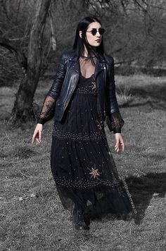 Edgy Bohemian, Gothic Hippie, Bohemian Goth, Goth Hippie, Hippie Goth, Boho Witch, Dark Boho, Boho Goth