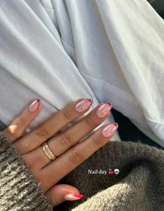 Classy Colourful Nails, Sns French Tip Color, Nail Ideas Acrylic Round, Nail Inspo 2024 Winter, Simple Natural Nails Designs, December Vacation Nails, Nara Smith Nails, What Color Nails With Pink Dress, Basic Xmas Nails