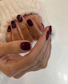 r e d s Nagellack Trends, Casual Nails, Neutral Nails, Nature Tattoos, Manicure Y Pedicure, Minimalist Nails, Classy Nails, Chic Nails, Perfect Nails