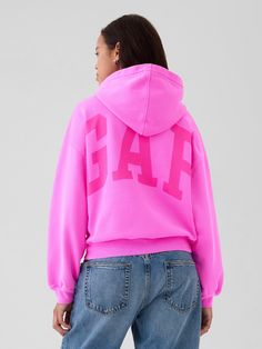 Vintage Soft Arch Logo Cropped Hoodie | Gap Christmas Lists, Hoodie Gap, Bday Wishlist, Gap Sweatshirt, Gap Hoodie, Arch Logo, Bold Logo, Cute Preppy Outfits, Vintage Soft