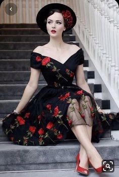 Dresses With Flowers, Couture Dior, Black Homecoming Dresses, Idda Van Munster, Mini Prom Dresses, Black Homecoming Dress, Formal Ball Gown, Chique Outfits