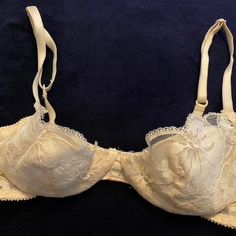 Almost Brand New Cream Lace Bra Partially Lined, Fitted Feminine Cream Bra, Feminine Partially Lined Cream Bra, Black Cream, Women's Intimates, Lily, Brand New, France, Bra