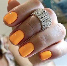 Dip Powder Nails Orange, Orange Shellac Nails, Bright Dip Nails, Orange Gel Nails Short, Short Bright Nails, Orange Short Nails, Short Orange Nails, Tangerine Nails, Nail Art Designs For Summer