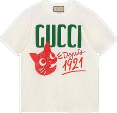 Gucci Graphic Print T-shirt For Streetwear, Gucci Cotton T-shirt With Logo Print, Gucci T-shirt For Summer Streetwear, Casual Gucci Tops With Logo, Designer White T-shirt With Logo, Gucci Cotton Graphic Tee, Gucci Letter Print T-shirt For Streetwear, Gucci Cotton Graphic Print T-shirt, Gucci Short Sleeve Logo Top