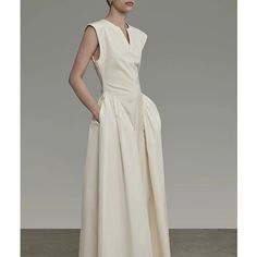 Olivia Mark - Sleeveless White Waist Cinching Dress with a Flowy Silhouette Summer Korean Fashion, Midi Dresses For Women, Elegant Midi Dresses, Long Midi Dress, Dinner Dress, Crewneck Dress, Long Summer Dresses, Classy Chic, V Cut