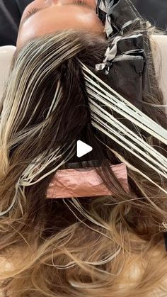 Premier Balayage Education on Instagram: "BEACHY BLONDE  By @foiled.hairstudio   Formula: Redken Shades EQ Root 5NW 4NB Gloss 9AA 9GI 9NB  If this is your work and you wish it removed, please DM us! #mastersofbalayage #mobmastersacademy #balayageeducation #livedinhair #livedinhaircolor #beachyblonde #lowmaintenancehair #redkenshadeseq #redkenformula #hairreels #hairvideo #hairtok #hairtransformation #haireducation" Redken Shades Eq Formulas Blondes Honey, Redken Hair Color Formulas, 09gi Shades Eq, Shadow Root Blonde Shades Eq Formula, Lived In Balayage Dark Roots, Root Melt Brunette To Blonde With Money Piece, Bright Blonde Formula Shades Eq, Redken Shades Eq Root Melt Formulas, Foils Hair Blonde