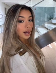 Cute Asian Hair Color, Casual Hangout Outfit Winter, Asian With Blonde Highlights, Bronde Balayage Asian Hair, Straight Hair Dye Ideas, Blond Asian Hair, Blonde In Brown Hair, Asian Blonde Hair Balayage, Blonde From Brown