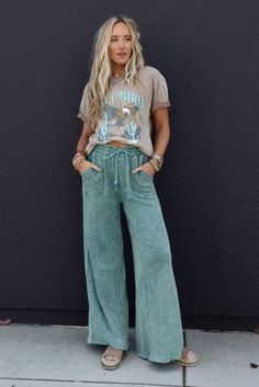 Relaxing Robin Wide Leg Pant - New Navy | Three Bird Nest Three Bird Nest, Cute Pants, Wide Leg Pant, Bird Nest, Mom Outfits, Mom Style, Cute Casual Outfits, Boho Outfits, Spring Summer Fashion